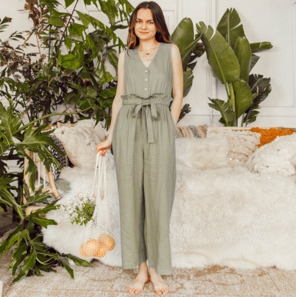 Gilli Olive Linen Jumpsuit - Picture 2 of 4